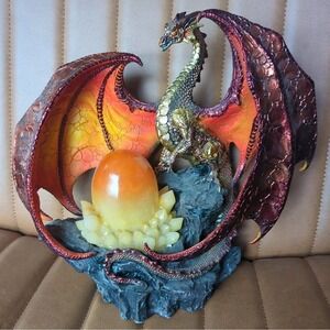 Elemental Magmanite Blood‎ Diamond Dragon Guarding LED Light Egg Red Figurine